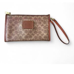COACH Day Tote Wristlet Brown Signature C Leather Pattern
